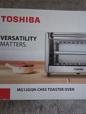 Toshiba Stainless Steel 4-Slice Toaster Oven with Adjustable Settings